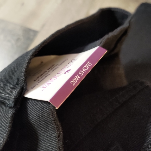 Gloria Vanderbilt Amanda Black Jean sz20W Short - Picture 4 of 4